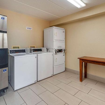 Comfort Inn Northeast Мейсън Екстериор снимка