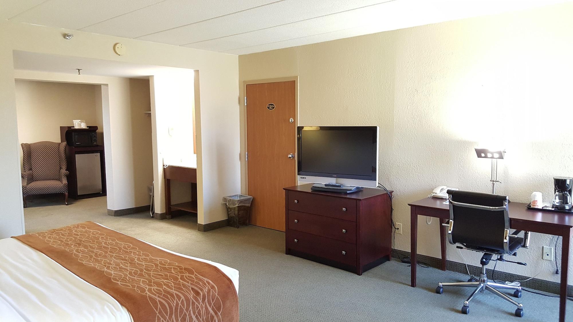 Comfort Inn Northeast Мейсън Екстериор снимка