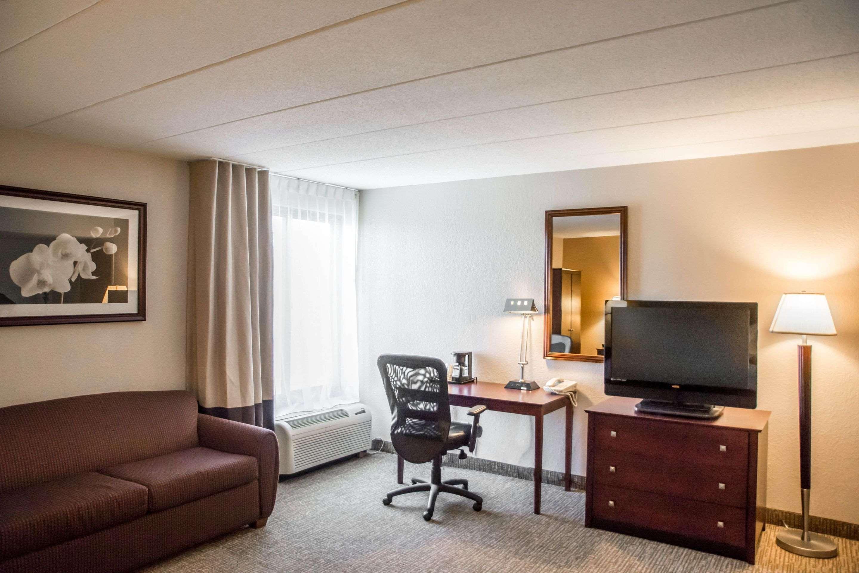 Comfort Inn Northeast Мейсън Екстериор снимка