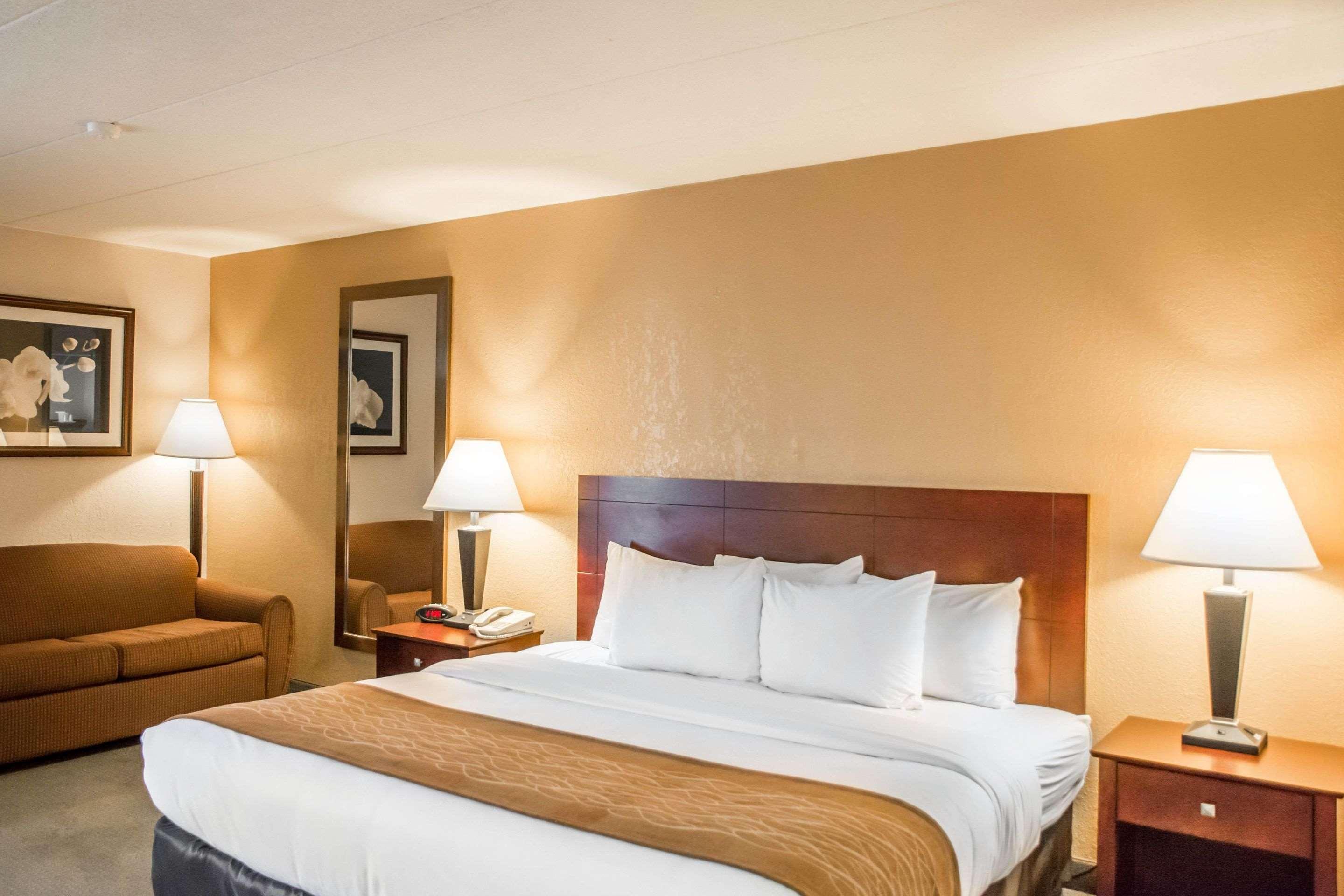 Comfort Inn Northeast Мейсън Екстериор снимка
