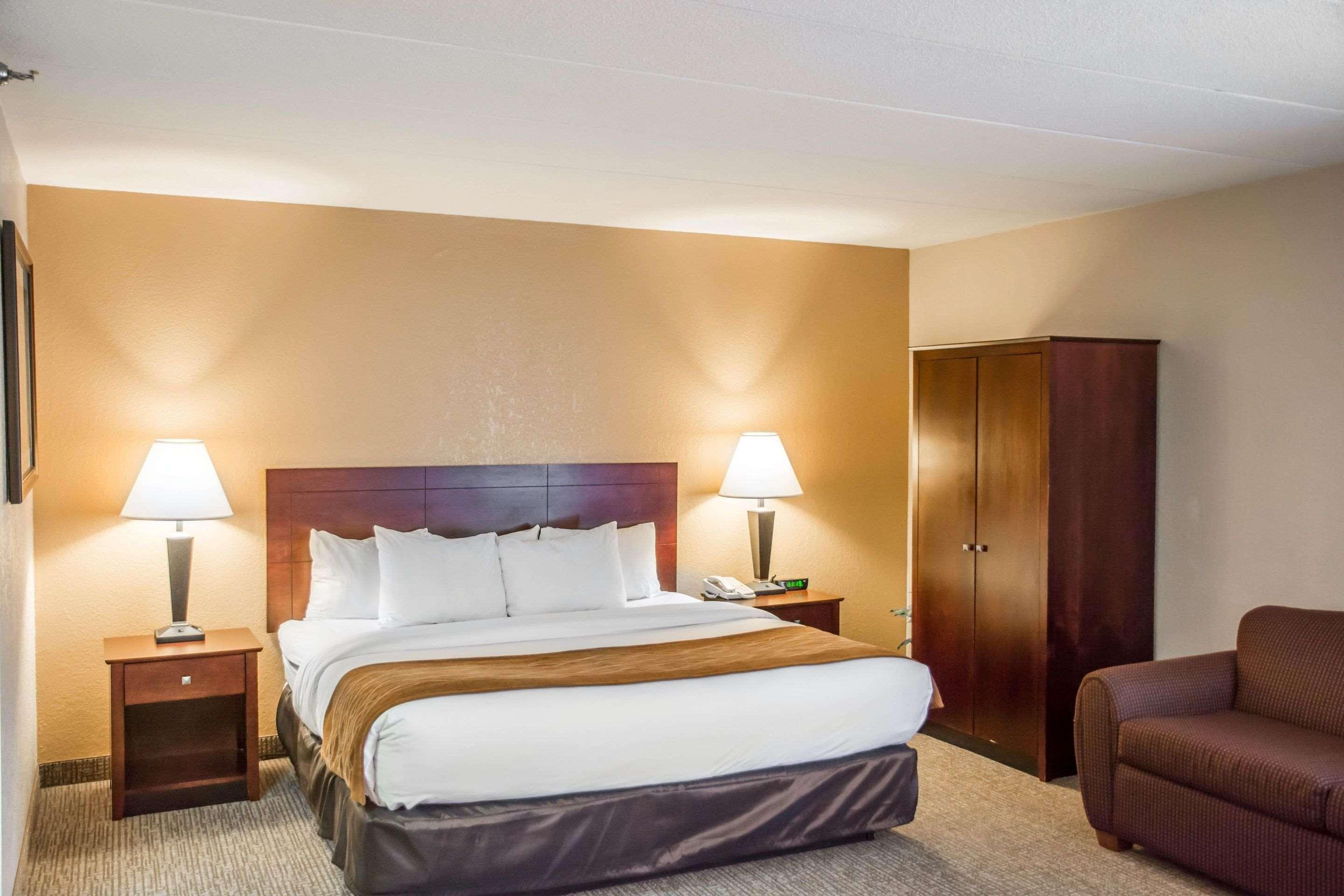 Comfort Inn Northeast Мейсън Екстериор снимка