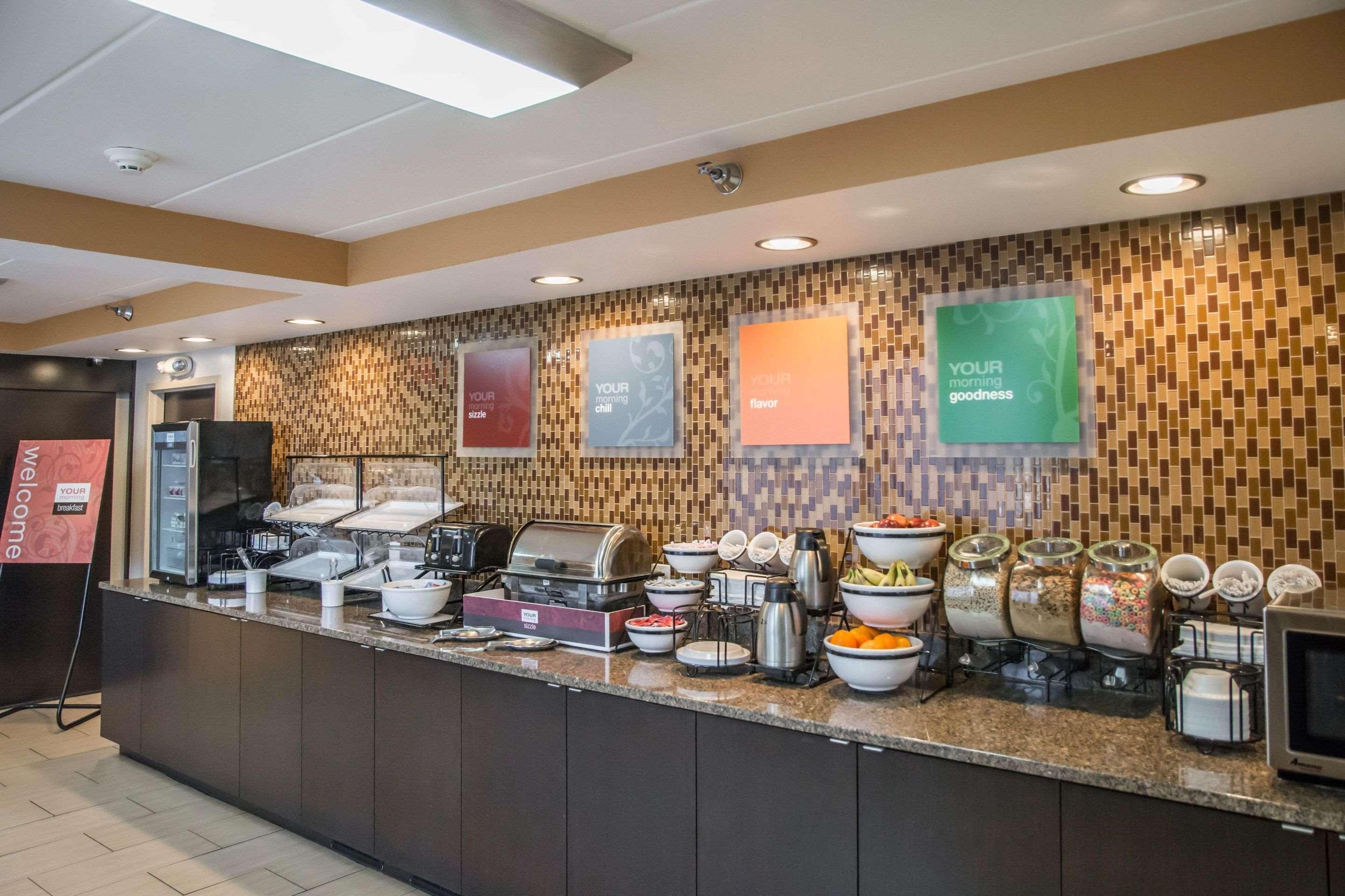 Comfort Inn Northeast Мейсън Екстериор снимка