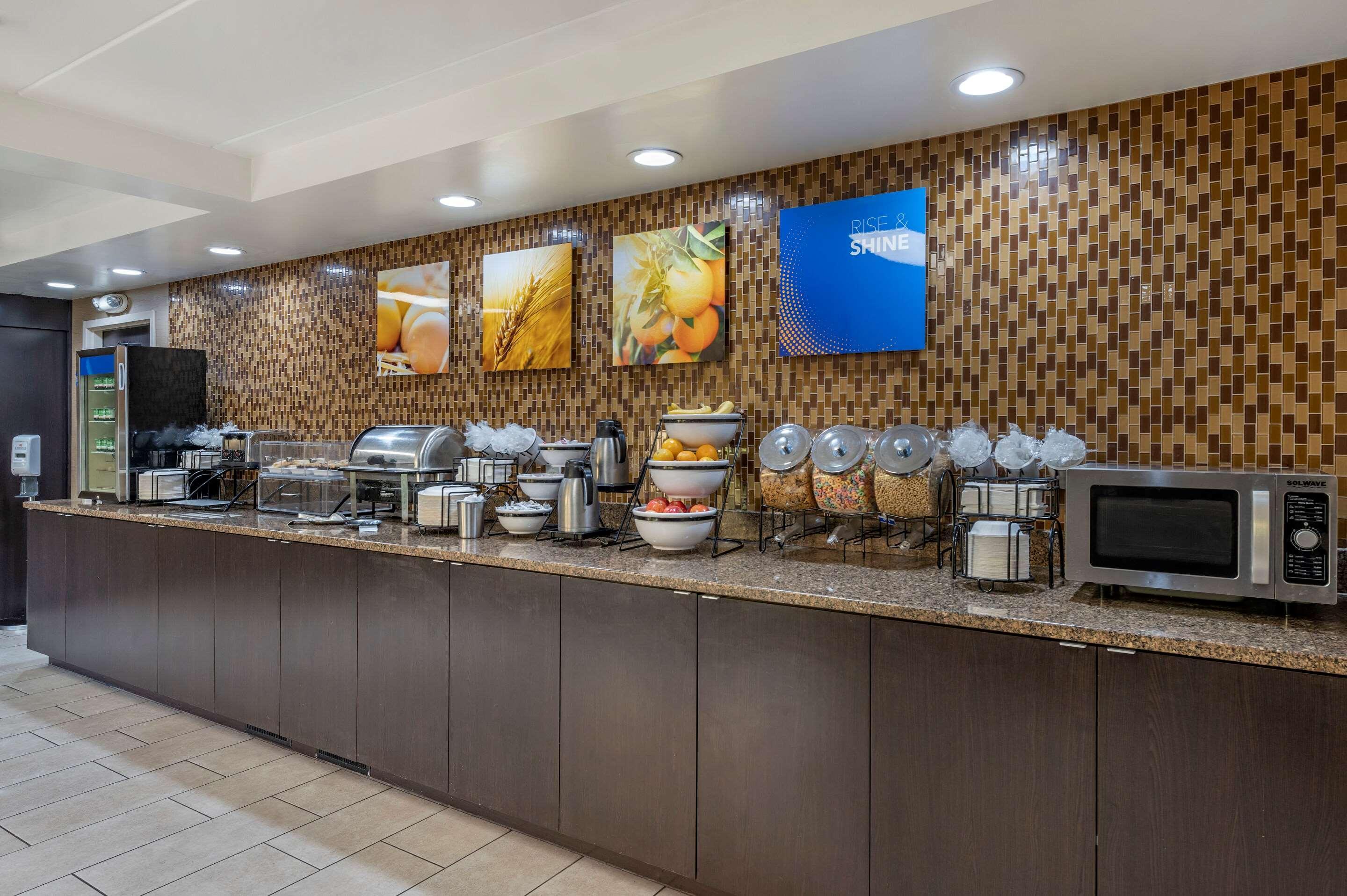 Comfort Inn Northeast Мейсън Екстериор снимка