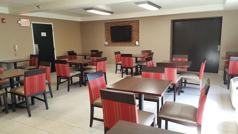 Comfort Inn Northeast Мейсън Екстериор снимка